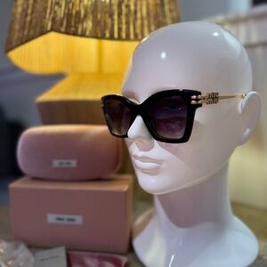 Miu Miu Black Sunglasses SMU87ZS